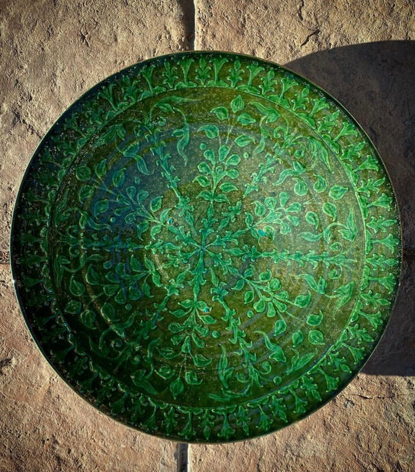 Green attractive circle design